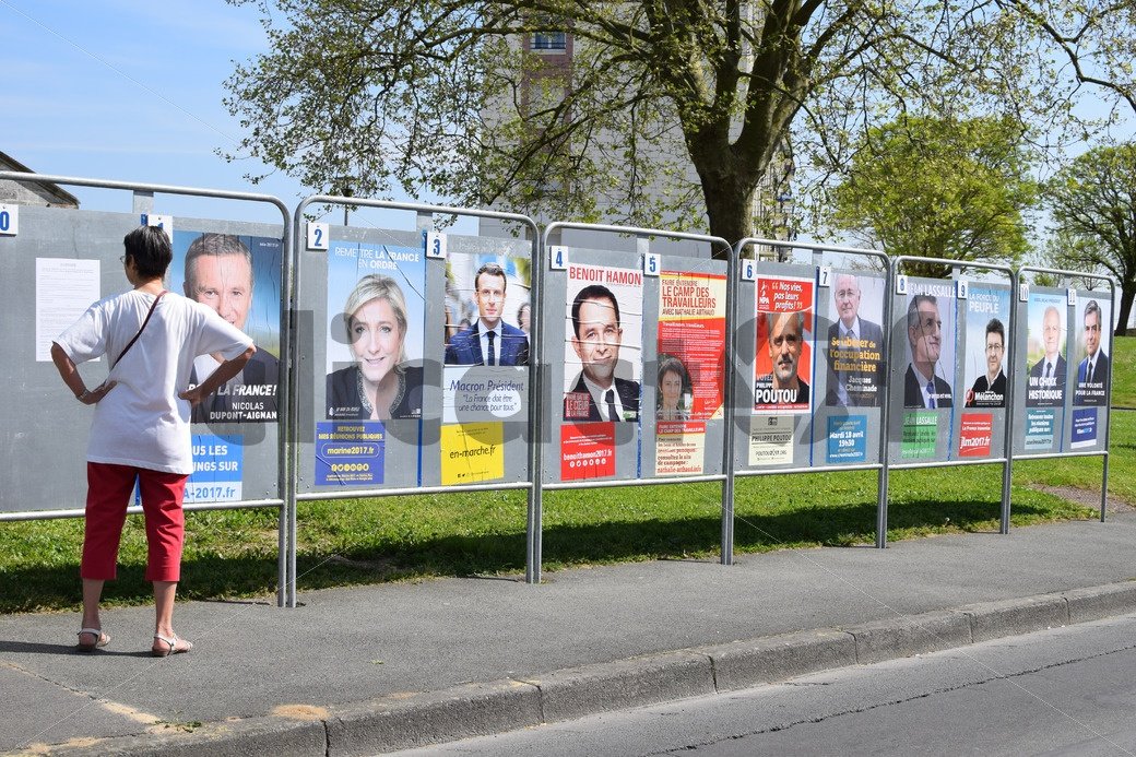 Les affiches électorales de la présidentielle 2017 - clicactof