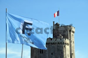 Drapeau du Festival de la fiction 2019 de La Rochelle. - Clicactof