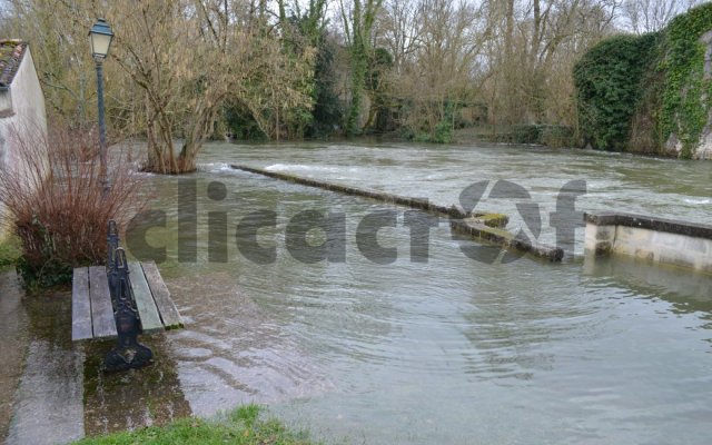 La Boutonne en crue à Saint Jean d'Angély