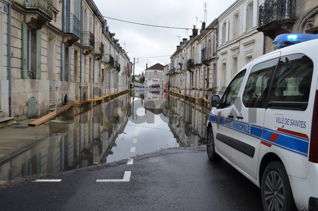 La capitale de Saintonge inondée | 1/14 - Clicactof
