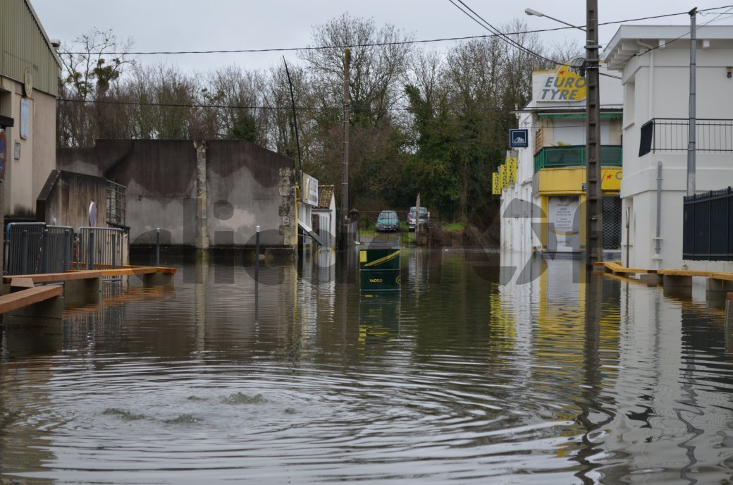 La capitale de Saintonge inondée | 12/14 - Clicactof