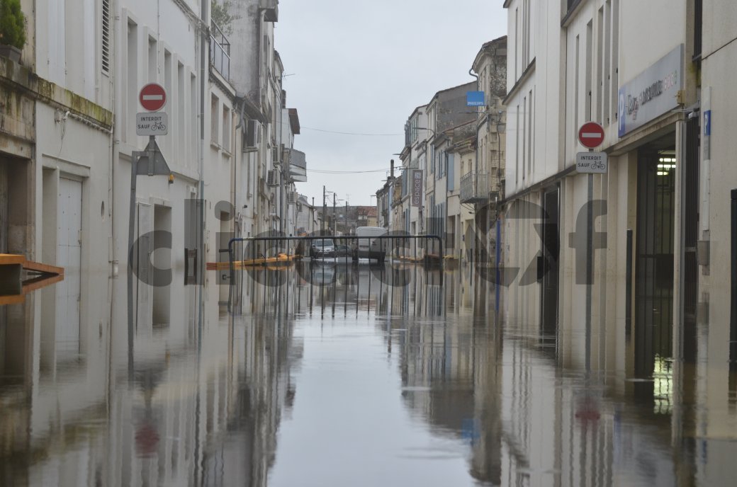 La capitale de Saintonge inondée | 3/14 - Clicactof