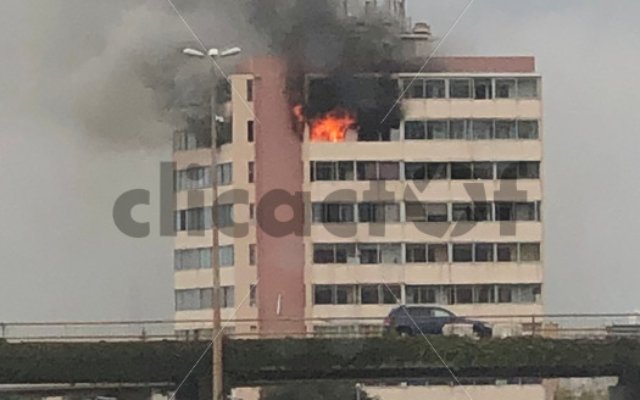 Immeuble en flammes à Toulon