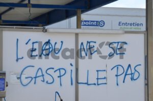 Rassemblements anti-bassines à La Rochelle | 7/36 - Clicactof